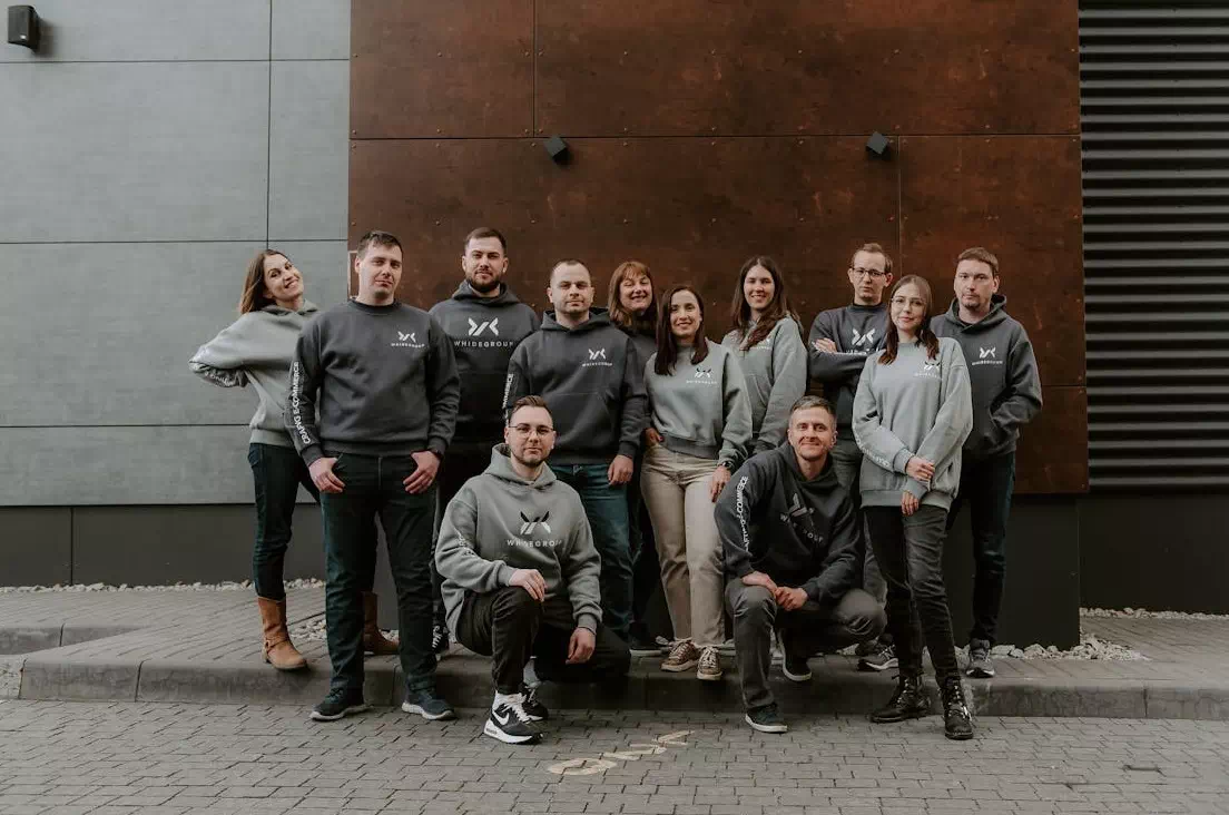 Ubrania firmowe z logo - budowanie wizerunku marki